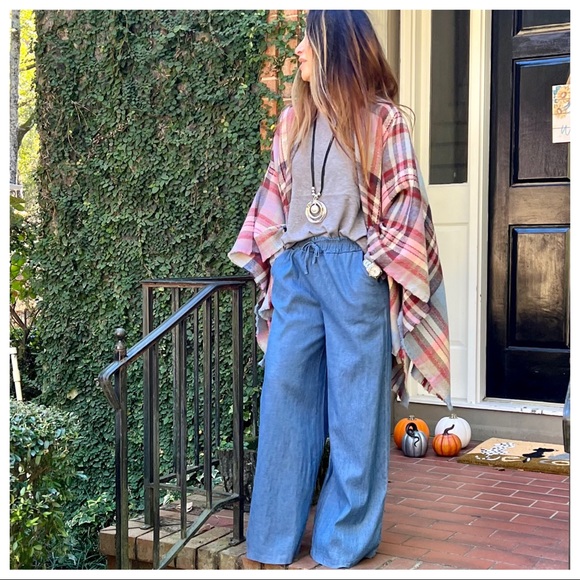 Made in Italy Wide leg side pockets light jeans - Picture 2 of 10